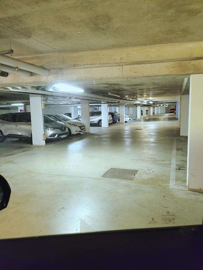 III Appart 2 Pieces, Neuf 200 M De Gare Parking Netflix Evry Courcouronnes Dış mekan fotoğraf